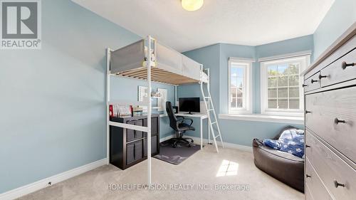 19 - 190 Harding Boulevard W, Richmond Hill, ON - Indoor