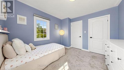 19 - 190 Harding Boulevard W, Richmond Hill, ON - Indoor Photo Showing Bedroom