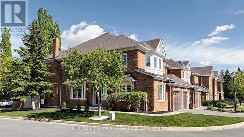 19 - 190 Harding Boulevard W, Richmond Hill, ON - Outdoor With Facade