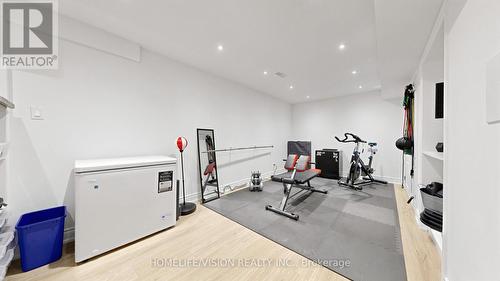 19 - 190 Harding Boulevard W, Richmond Hill, ON - Indoor Photo Showing Gym Room