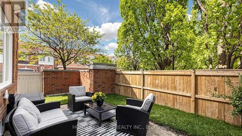 19 - 190 Harding Boulevard W, Richmond Hill, ON - Outdoor With Deck Patio Veranda