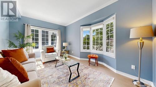 19 - 190 Harding Boulevard W, Richmond Hill, ON - Indoor Photo Showing Living Room