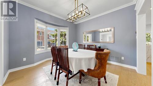 19 - 190 Harding Boulevard W, Richmond Hill, ON - Indoor Photo Showing Dining Room
