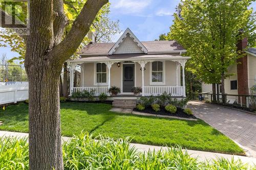 13 Nelson Square E, Barrie, ON - Outdoor With Deck Patio Veranda