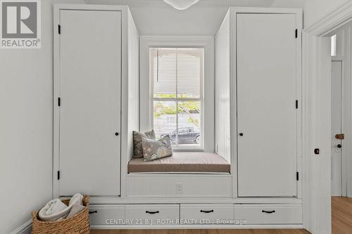 13 Nelson Square E, Barrie, ON - Indoor Photo Showing Other Room
