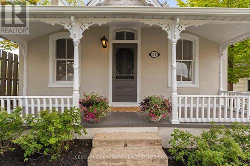 13 Nelson Square E, Barrie, ON - Outdoor