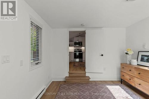 13 Nelson Square E, Barrie, ON - Indoor Photo Showing Other Room