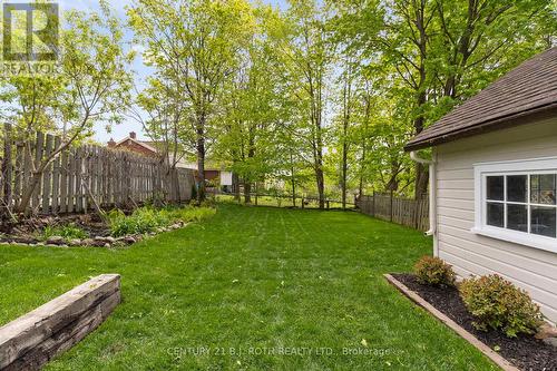 13 Nelson Square E, Barrie, ON - Outdoor