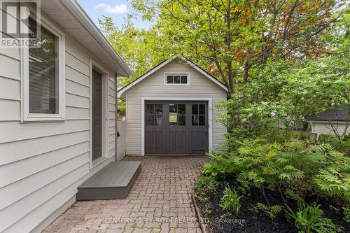 13 Nelson Square E, Barrie, ON - Outdoor