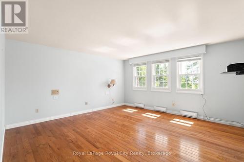 5660 Fifth Line, Guelph/Eramosa, ON - Indoor Photo Showing Other Room