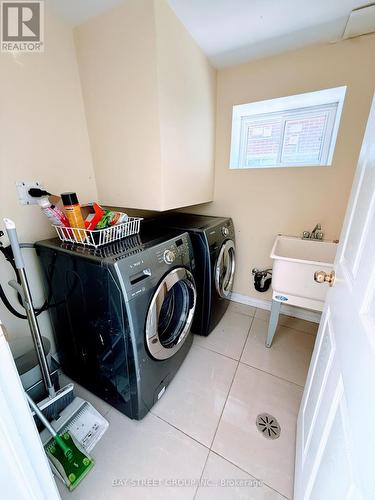 489 Fergo Avenue, Mississauga, ON - Indoor Photo Showing Laundry Room