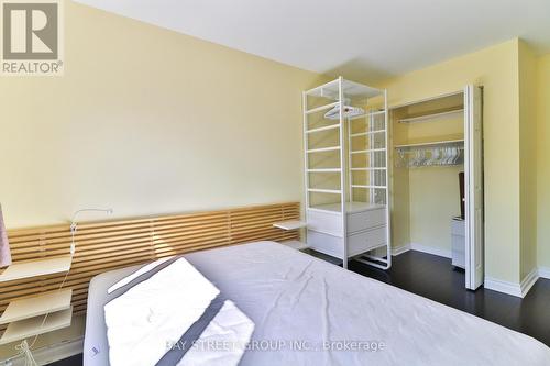 489 Fergo Avenue, Mississauga, ON - Indoor Photo Showing Bedroom