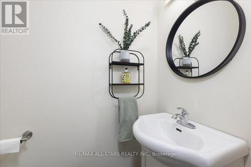 420 Centre Street, Brock, ON - Indoor Photo Showing Bathroom