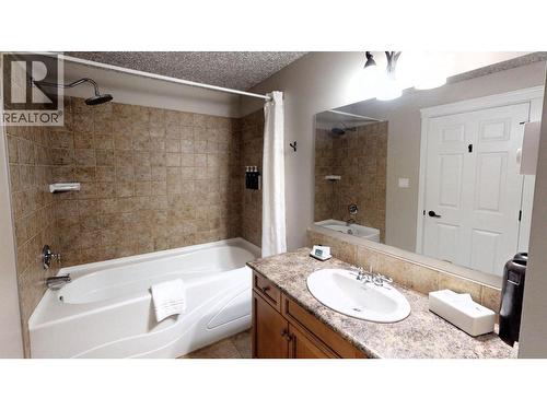 400 Bighorn Boulevard Unit# 416 K1, Radium Hot Springs, BC - Indoor Photo Showing Bathroom