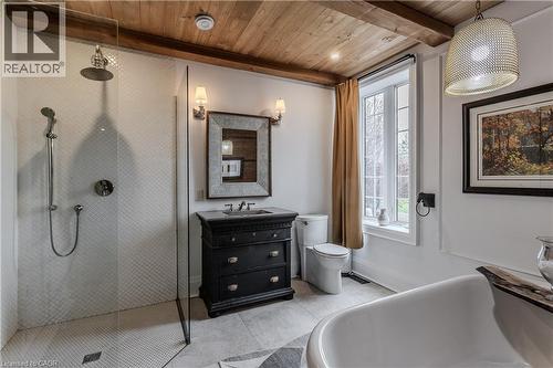 351 Rock Chapel Road, Dundas, ON - Indoor Photo Showing Bathroom