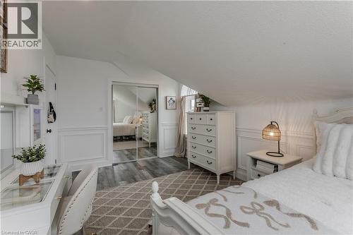 351 Rock Chapel Road, Dundas, ON - Indoor Photo Showing Bedroom