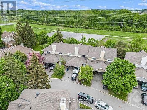 - - 84 PADDINGTON STREET  Ottawa, ON K1V 0S9