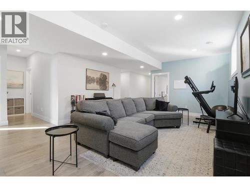 11203 112 Avenue, Fort St. John, BC - Indoor Photo Showing Living Room