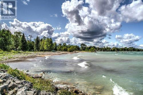 27 Newport Boulevard, Collingwood, ON 