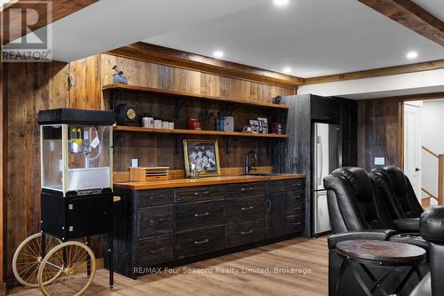 8672 County Rd 91 Road, Clearview, ON - Indoor Photo Showing Other Room