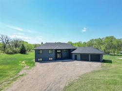 87 157 Lane Carberry, MB R0K 0H0