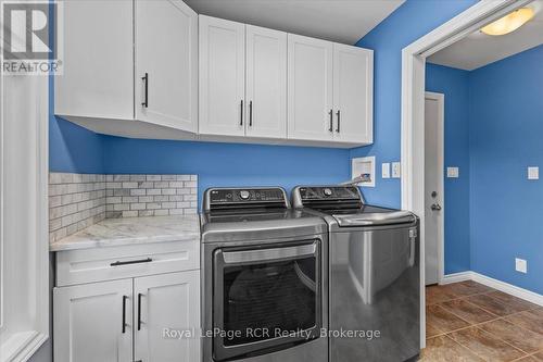 108 Marshall Heights Road, West Grey, ON - Indoor Photo Showing Laundry Room