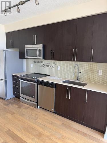 3308 - 4011 Brickstone Mews, Mississauga, ON - Indoor Photo Showing Kitchen With Upgraded Kitchen