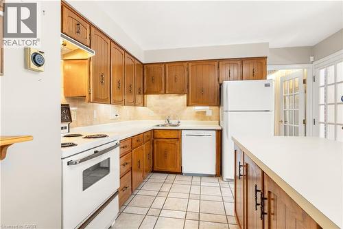 5660 Fifth Line, Guelph/Eramosa, ON - Indoor Photo Showing Kitchen