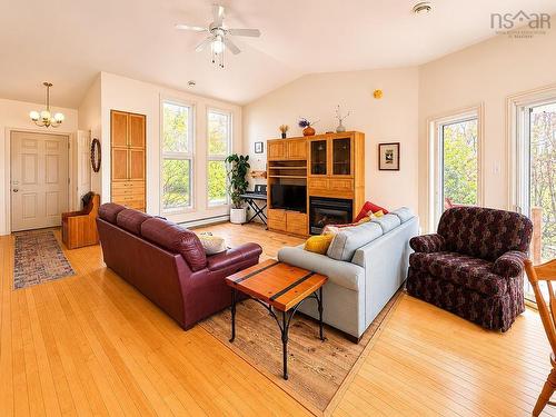 10797 Highway 105, Aberdeen, NS 