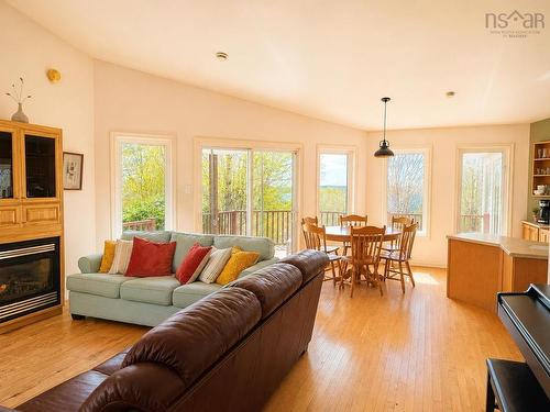 10797 Highway 105, Aberdeen, NS 