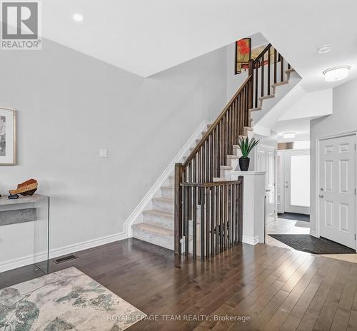 310 Kanashtage Terrace, Ottawa, ON - Indoor Photo Showing Other Room