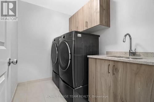 310 Kanashtage Terrace, Ottawa, ON - Indoor Photo Showing Laundry Room