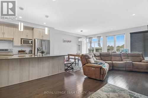 310 Kanashtage Terrace, Ottawa, ON - Indoor