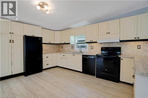 120 Maple Crescent, Flamborough, ON - Indoor Photo Showing Kitchen
