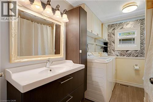 120 Maple Crescent, Flamborough, ON - Indoor Photo Showing Laundry Room