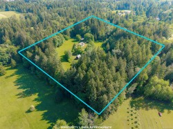 3541 Casey Rd Duncan, BC V9L 1N9