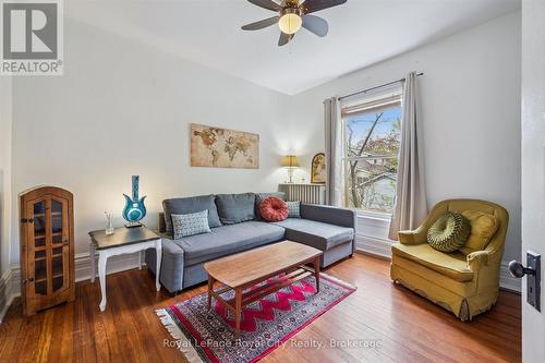 113 Queen Street, Guelph (General Hospital), ON - Indoor Photo Showing Living Room