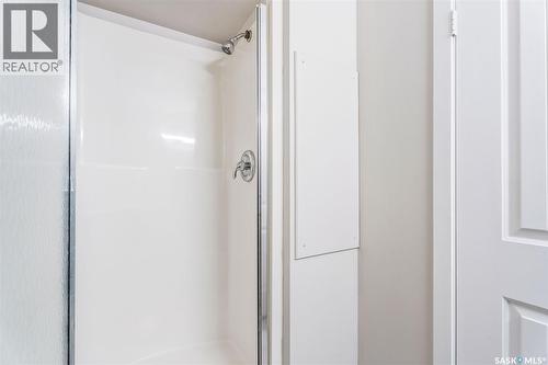 2800 Dunn Drive, Prince Albert, SK - Indoor Photo Showing Bathroom