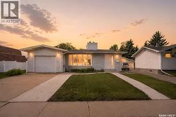 1381 Prince CRESCENT Moose Jaw, SK S6H 6E6