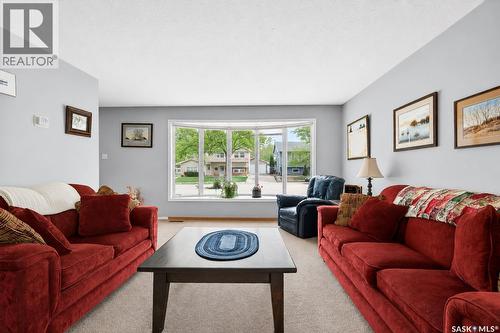 1381 Prince Crescent, Moose Jaw, SK - Indoor Photo Showing Living Room