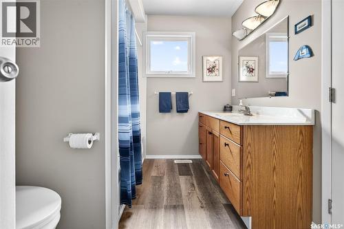 1381 Prince Crescent, Moose Jaw, SK - Indoor Photo Showing Bathroom