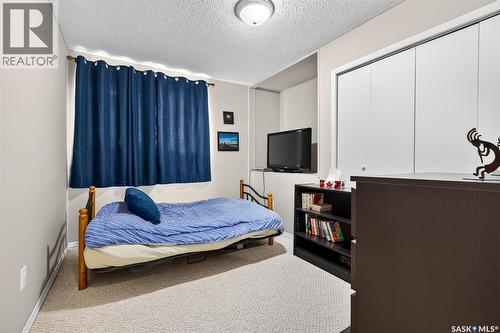 1381 Prince Crescent, Moose Jaw, SK - Indoor Photo Showing Bedroom