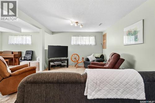 1381 Prince Crescent, Moose Jaw, SK - Indoor Photo Showing Living Room