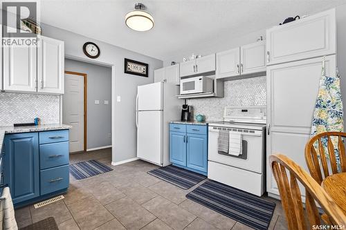 1381 Prince Crescent, Moose Jaw, SK - Indoor Photo Showing Kitchen