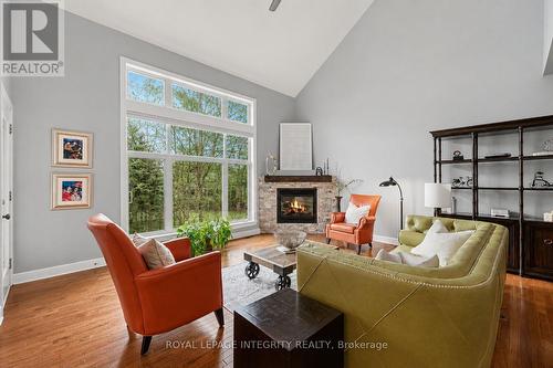 15 Marsh Sparrow Private, Ottawa, ON - Indoor Photo Showing Dining Room