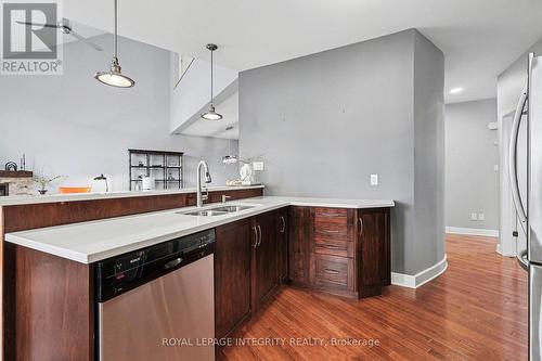 15 Marsh Sparrow Private, Ottawa, ON - Indoor Photo Showing Kitchen With Stainless Steel Kitchen