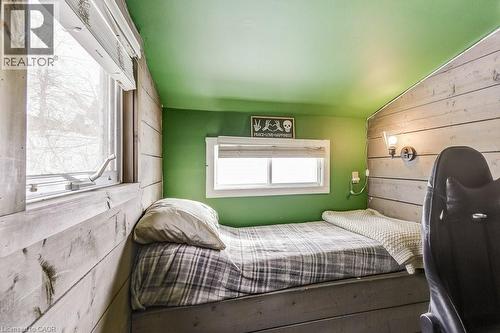 716 Sandy Bay Road, Dunnville, ON - Indoor Photo Showing Bedroom