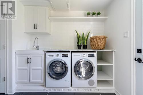 26 Dickson Road, Collingwood, ON - Indoor Photo Showing Laundry Room