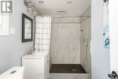 26 Dickson Road, Collingwood, ON - Indoor Photo Showing Laundry Room