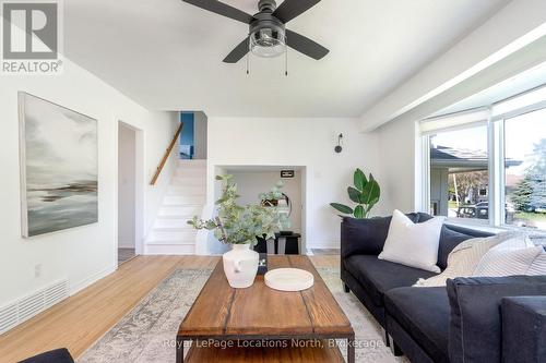 26 Dickson Road, Collingwood, ON - Indoor Photo Showing Living Room